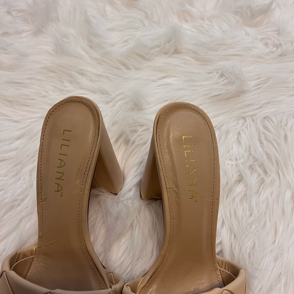 Heels - Picture 3 of 10